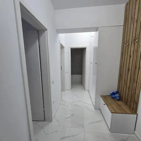 Chic - Modern 1br Retreat With Free Wifi